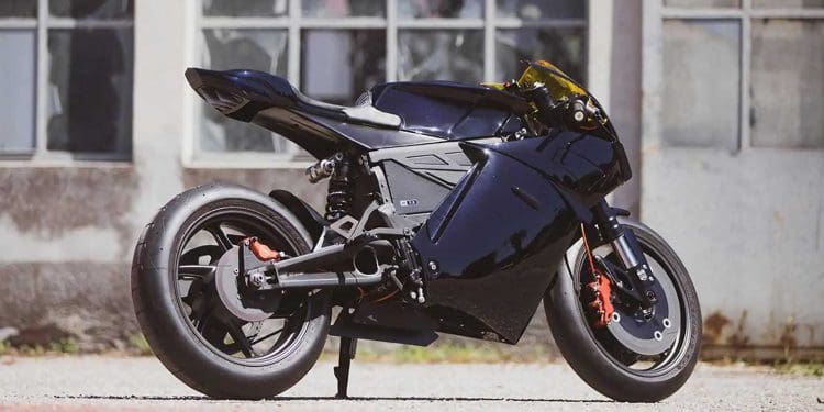 Zero FX reinventada: Uma homenagem ao SR-71 Blackbird