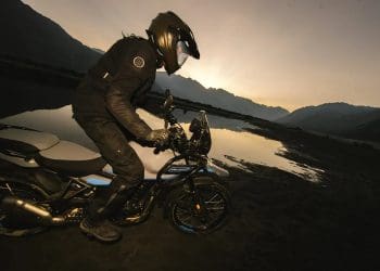 Nova Royal Enfield Himalayan 750 vista em testes