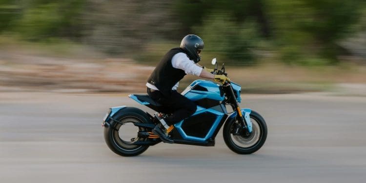 Recorde de autonomia de moto elétrica da Verge está longe de ser realista