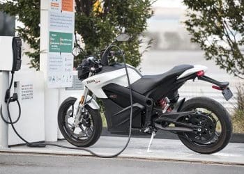 Falha de eletricidade na Europa revelou fragilidades da mobilidade elétrica em situações de crise «prolongada»