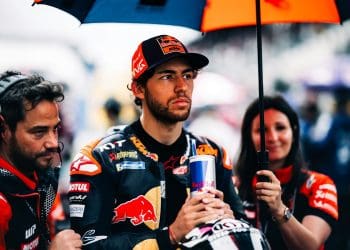 ‘A pista estava crítica, mas o meu ritmo era provavelmente melhor até do que alguns pilotos do pódio’, diz Enea Bastianini