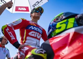 Eric Granado operado à perna direita