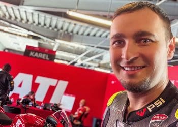 Lembra-se de Karel Abraham? Ex-piloto atingiu o topo do mundo (literalmente)