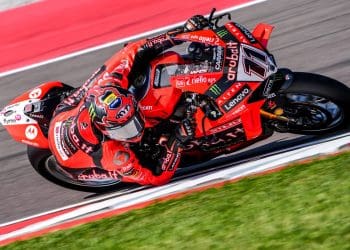 Nicolò Bulega bate volta recorde e conquista pole position do WSBK em Cremona