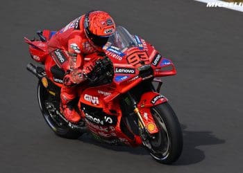 Marc Márquez brinca com complexidade e tanto ‘na mão’ dos pilotos hoje em dia: ‘Ficas tão concentrado que até te esqueces dos botões’