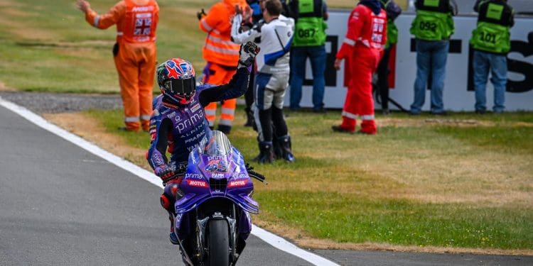 ‘Quando o Álex Márquez me passou e eu fiquei preso, o Pedro Acosta aproveitou. Foi de partir o coração’ – Jack Miller