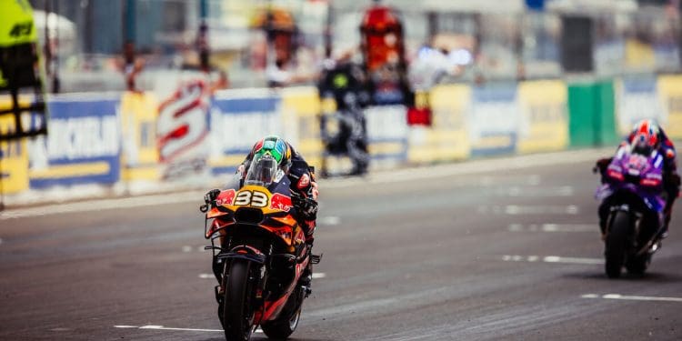 Caos em pista e confusão total no GP de França: ‘Nem sabia em que lugar estava’, revela Brad Binder