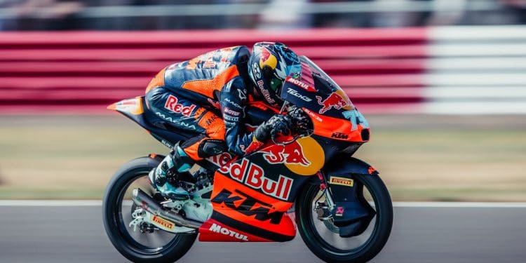 Valentin Perrone e mais três asseguram Q2 no Moto3