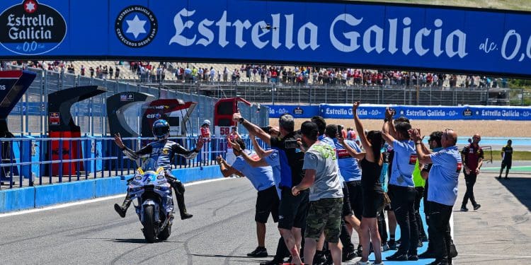 Álex Márquez festejou vitória no MotoGP com a equipa e evitou centro da cidade: ‘Se lá estivesse não era capaz de voltar, de certeza’