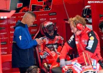 ‘O estranho é a moto, e usar o pneu macio ou duro é igual, algo que acontece pela primeira vez; Tentei sobreviver até ao fim’ – Pecco Bagnaia