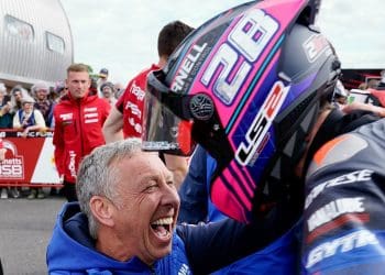 Bradley Ray vitorioso na corrida 1 do BSB em Donington Park