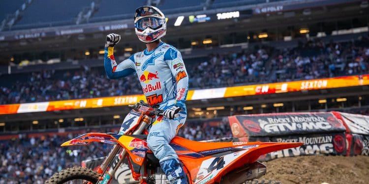 Chase Sexton domina em Denver enquanto Cooper Webb resiste à pressão final no AMA Supercross 450