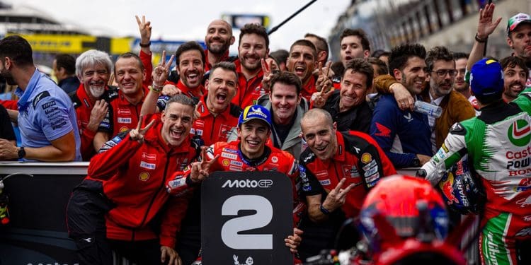 Marc Márquez já só está atrás de Valentino Rossi em número de pódios