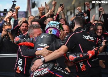 Marco Bezzecchi conquista primeira vitória com a Aprilia em triunfo histórico em Silverstone