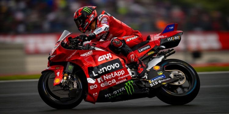 Pecco Bagnaia leal até ao fim: ‘Um contrato é como um casamento e tens de fazer o máximo para resolver os problemas, é o mais correto’