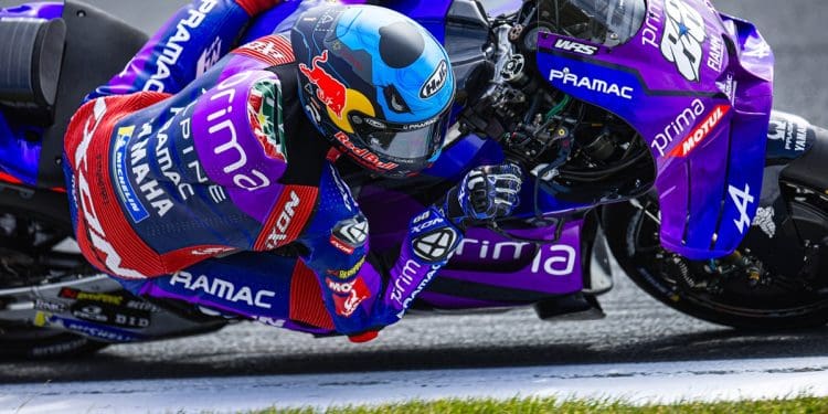 Miguel Oliveira melhorou, mas ficou-se pela Q1 e arranca de 20.º em França