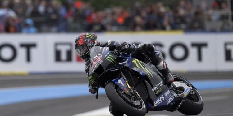 Álex Rins crítico perante «novo» regulamento: ‘Não é a decisão certa mas temos de nos adaptar’