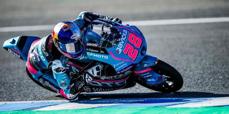 Máximo Quiles parece que de rookie tem pouco, e garantiu primeira pole position no Moto3 no seu segundo GP