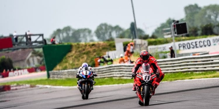 ‘Toprak Razgatlioglu e Nicolò Bulega estão num nível de topo’ – Kevin Schwantz