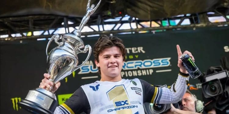 Haiden Deegan vence em Denver no AMA 250 e conquista título da zona Oeste após manobra polémica sobre Cole Davies