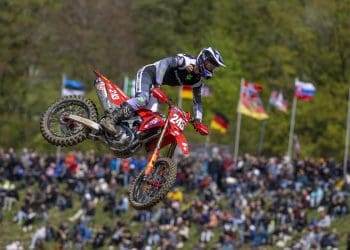 Líder do campeonato Tim Gajser lesionado falha MXGP de Portugal; Maxime Renaux de regresso