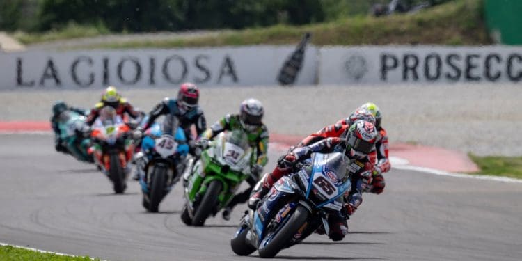 Dos veteranos até aos mais novos que querem dizer «presente»: As outras faces à procura do sucesso no WSBK em Most