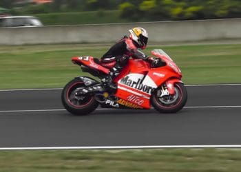 Danilo Petrucci revive emoções fortes com a Desmosedici de Loris Capirossi: ‘Com aquela moto precisavas de tomates’