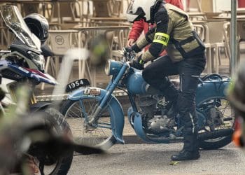 Clássicos sobre duas rodas desafiam o mau tempo no Portugal Lés-a-Lés Classic