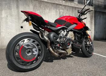 Eleve o nível: Ducati Streetfighter V4S personalizada com peças X-TOP