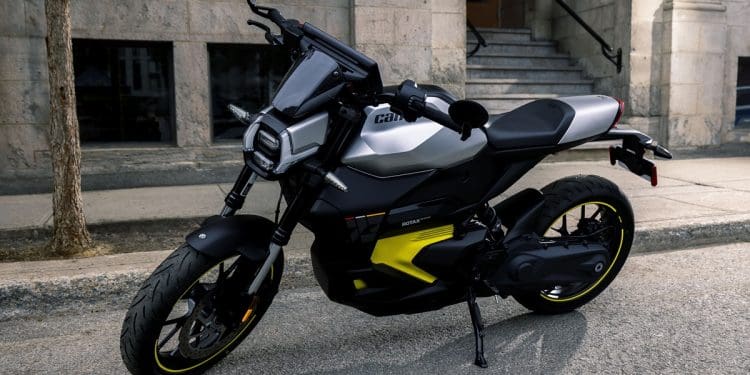 Can-Am com forte ofensiva de test rides a apresentar as suas novas motos elétricas na Europa