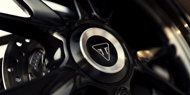 Triumph anuncia data de lançamento de nova roadster