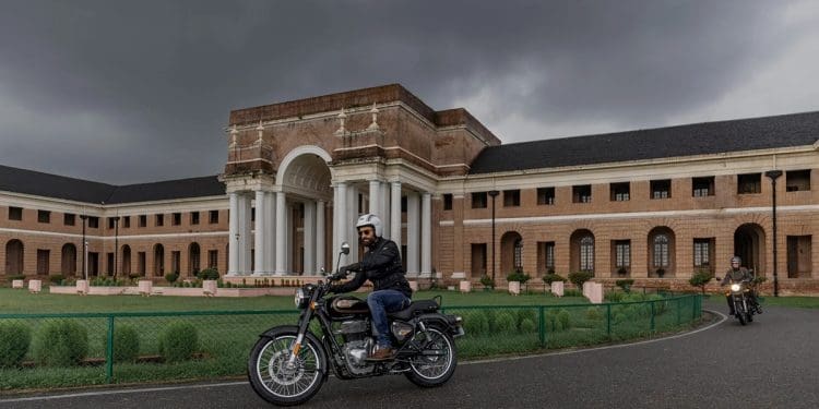 Royal Enfield registou nova Bullet 650 Twin