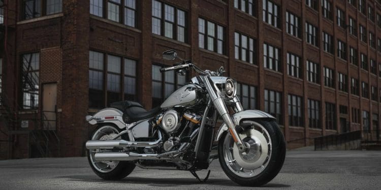 Harley-Davidson Fat Boy Gray Ghost: A lenda renasce em prata