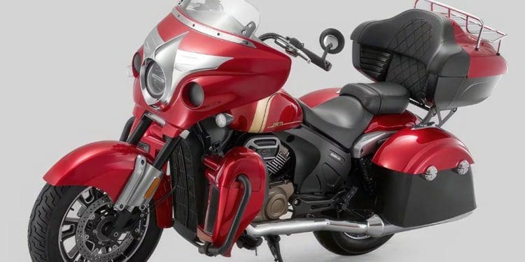 QJMotor SRV400 Tourer: Aparência de gigante, coração de pequena