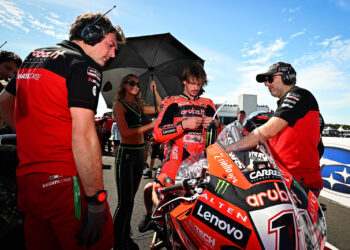 Nicolò Bulega garante continuidade na Ducati e no WSBK para 2026; Líder do campeonato só pensar em vencer em Misano