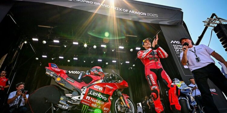 Andrea Dovizioso elogia a rapidez instintiva de Márquez e a sua capacidade de adaptação: ‘É talentoso e sobretudo instintivo’