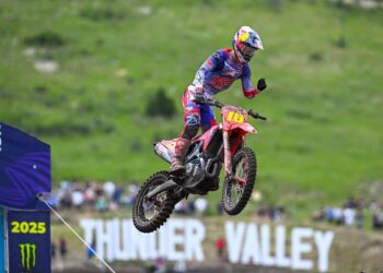 Jett Lawrence domina AMA 450MX em Thunder Valley