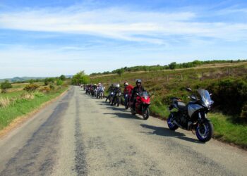 Clube de Buxton ultrapassa £18.000 (21.299€) para a Cancer Research UK com sétima edição solidária