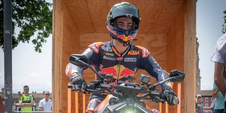 Pedro Acosta surpreende Zaragoza e lança o Grande Prémio de Aragão em duas rodas