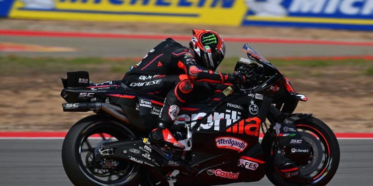 De 20.º até oitavo, Marco Bezzecchi foi um dos destaques na Sprint em Aragão: ‘Arrisquei tudo e pedi tudo à minha moto e aos pneus’