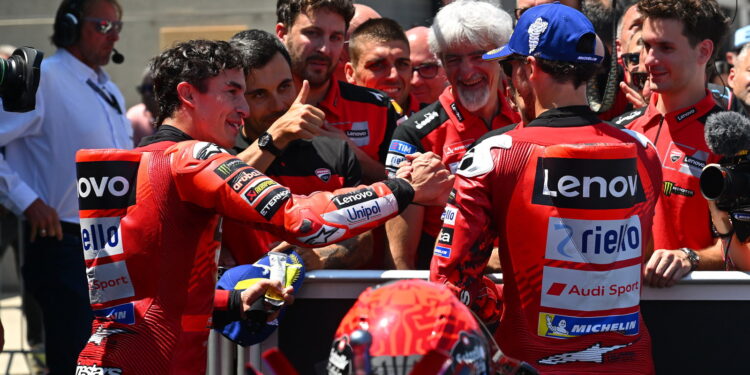 ‘Bagnaia tirou Marc Márquez da cabeça’ após obsessão com rival, acredita Carlo Pernat