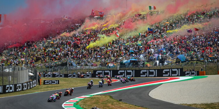 Recorde absoluto de público em Mugello e pódio inédito marca GP de Itália