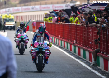 VR46 Racing Team celebra pódio especial com livery dedicada a Cesare Cremonini