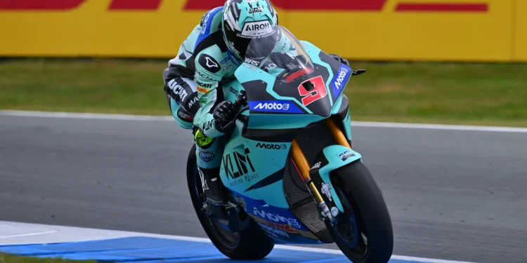 Andrea Mantovani vence corrida 1 do MotoE após queda de Mattia Casadei na última volta