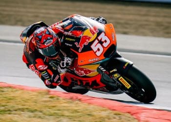 Moto2 promete muito em Aragão: Deniz Oncu lidera FP1, com top três separado por 0.039s