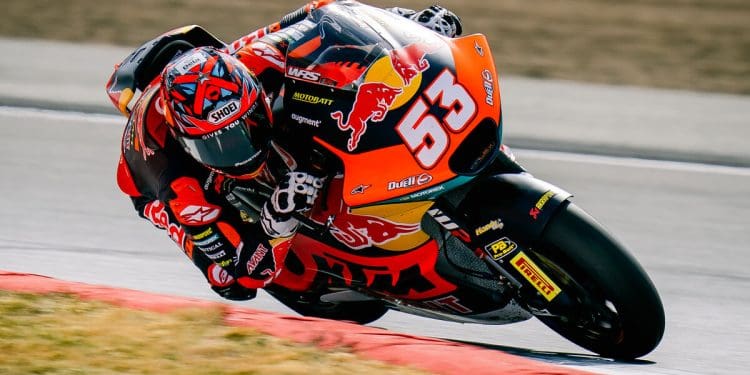 Moto2 promete muito em Aragão: Deniz Oncu lidera FP1, com top três separado por 0.039s