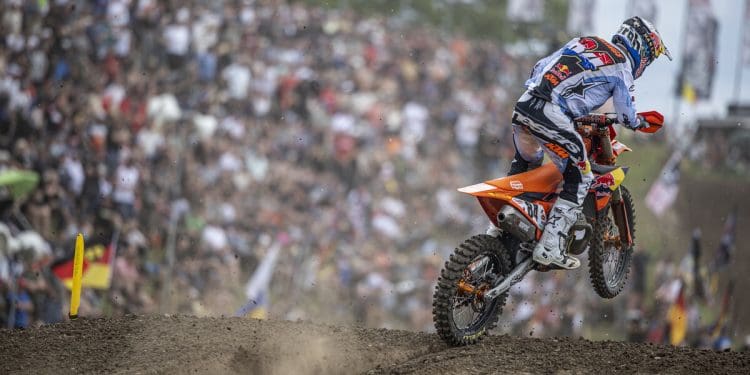 Jeffrey Herlings e Lucas Coenen brilham no MXGP da Alemanha e terminaram empatados, com 47 pontos somados