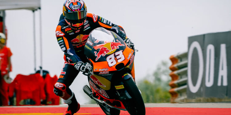 Álvaro Carpe garante primeira pole position no Moto3 em Mugello e bate Rueda mesmo no final