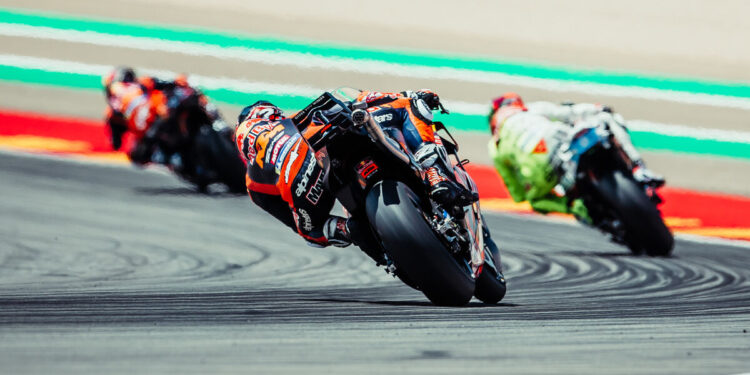 Maverick Viñales testou nova aerodinâmica e gostou: ‘A moto vira muito melhor’