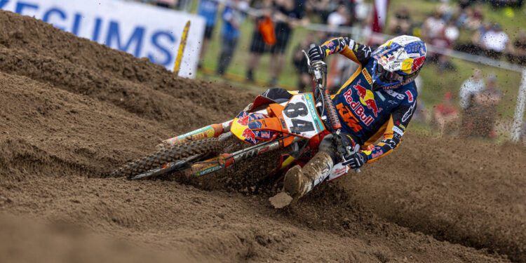 Jeffrey Herlings conquista nona vitória em Kegums e reforça estatuto de «Rei da Areia»